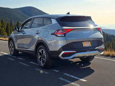 Used 2024 Kia Sportage LX image 5