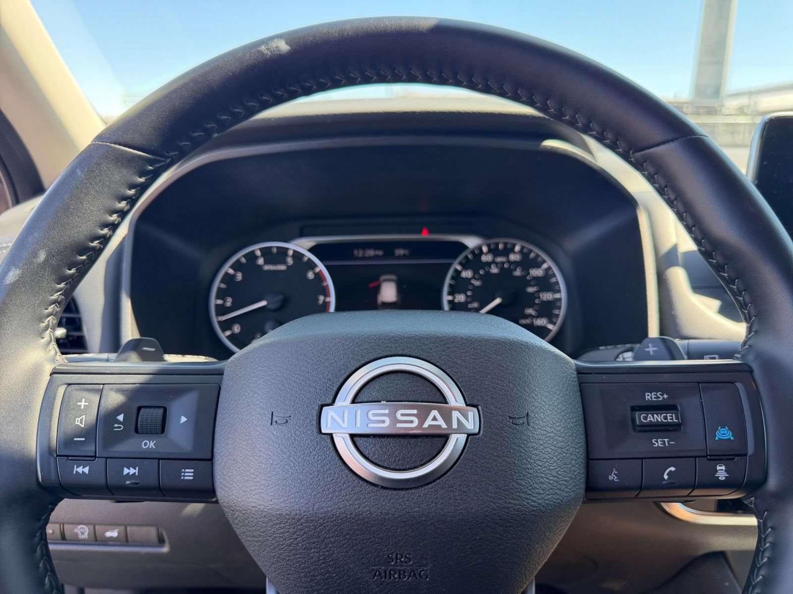 Used 2025 Nissan Rogue SV FWD image 28