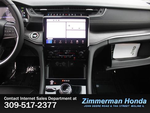 Used 2024 Jeep Grand Cherokee Limited 4xe AWD/4WD image 17