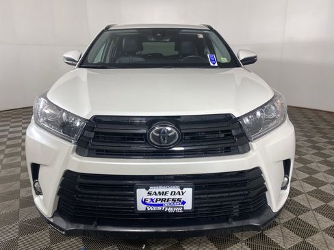 Used 2018 Toyota Highlander SE image 9