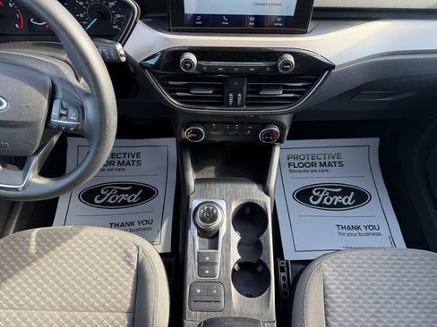 Used 2022 Ford Escape SE image 11