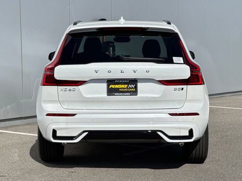 New 2026 Volvo XC60 B5 Core w/ Climate Package PRO image 4