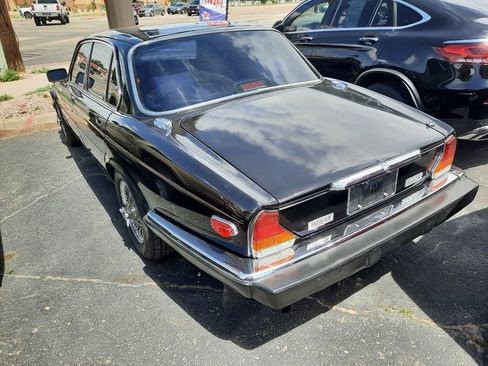 Used 1987 Jaguar XJ Vanden Plas RWD image 4