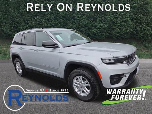 Used 2024 Jeep Grand Cherokee Laredo w/ Luxury Tech Group I AWD/4WD image 1