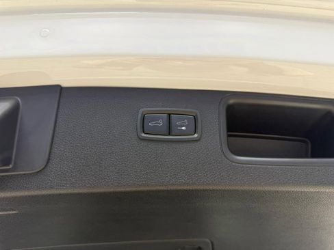 Used 2022 Porsche Macan S AWD/4WD image 25