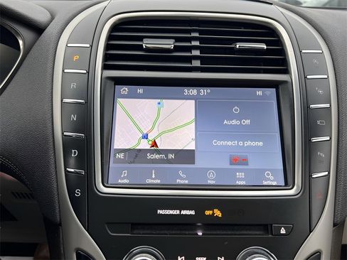 Used 2020 Lincoln Nautilus Reserve w/ Equipment Group 202A image 25