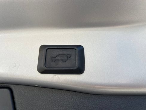 Certified 2019 Toyota RAV4 Limited w/ Carpet Mat Package AWD/4WD image 46