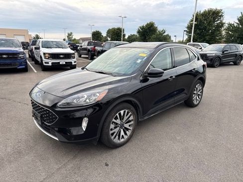 Used 2020 Ford Escape Titanium w/ Titanium Premium Package 2.0 AWD/4WD image 3