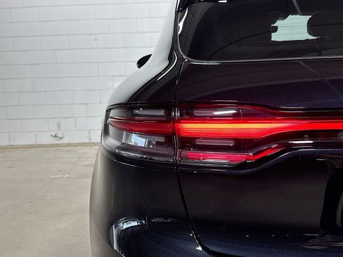 Certified 2026 Porsche Macan AWD/4WD image 11