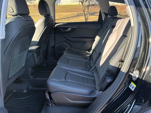 Used 2024 Audi Q7 3.0T Premium Plus image 19