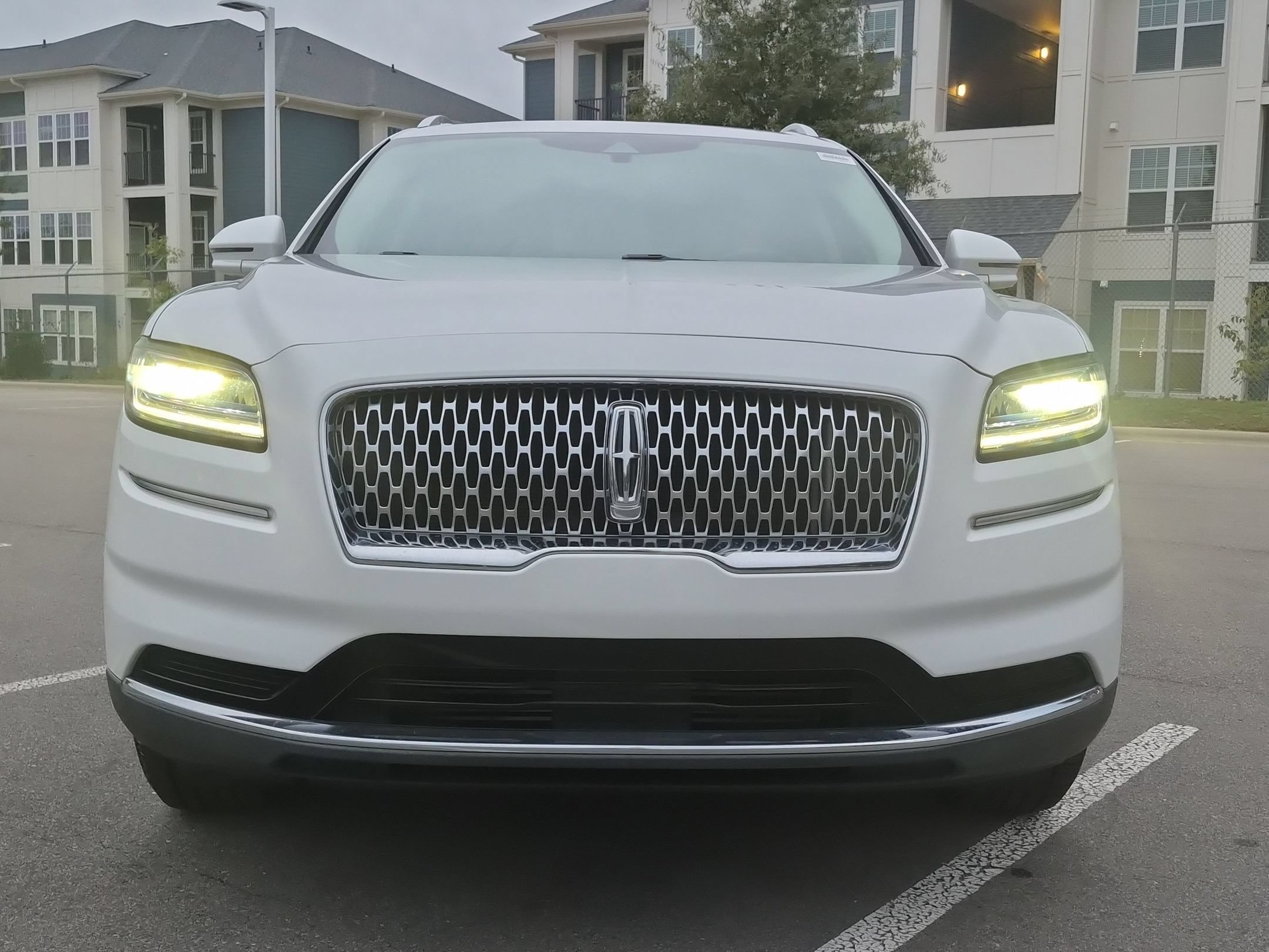 Used 2021 Lincoln Nautilus AWD w/ Equipment Group 101A image 9