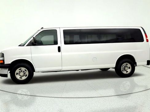 Used 2019 Chevrolet Express 3500 LT w/ LT Preferred Equipment Group RWD image 8