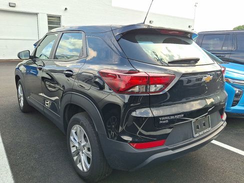 Used 2023 Chevrolet TrailBlazer LS AWD/4WD image 4