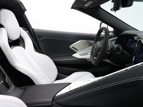 Used 2024 Chevrolet Corvette Stingray Preferred Cpe w/ 2LT image 76