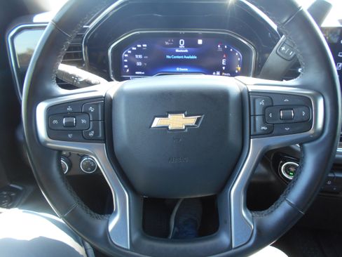 Used 2023 Chevrolet Silverado 1500 LT w/ Safety Package AWD/4WD image 13