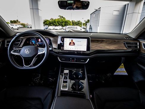 New 2026 Volkswagen Atlas SE image 31