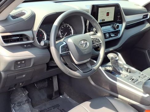 Used 2026 Toyota Highlander XLE AWD/4WD image 20