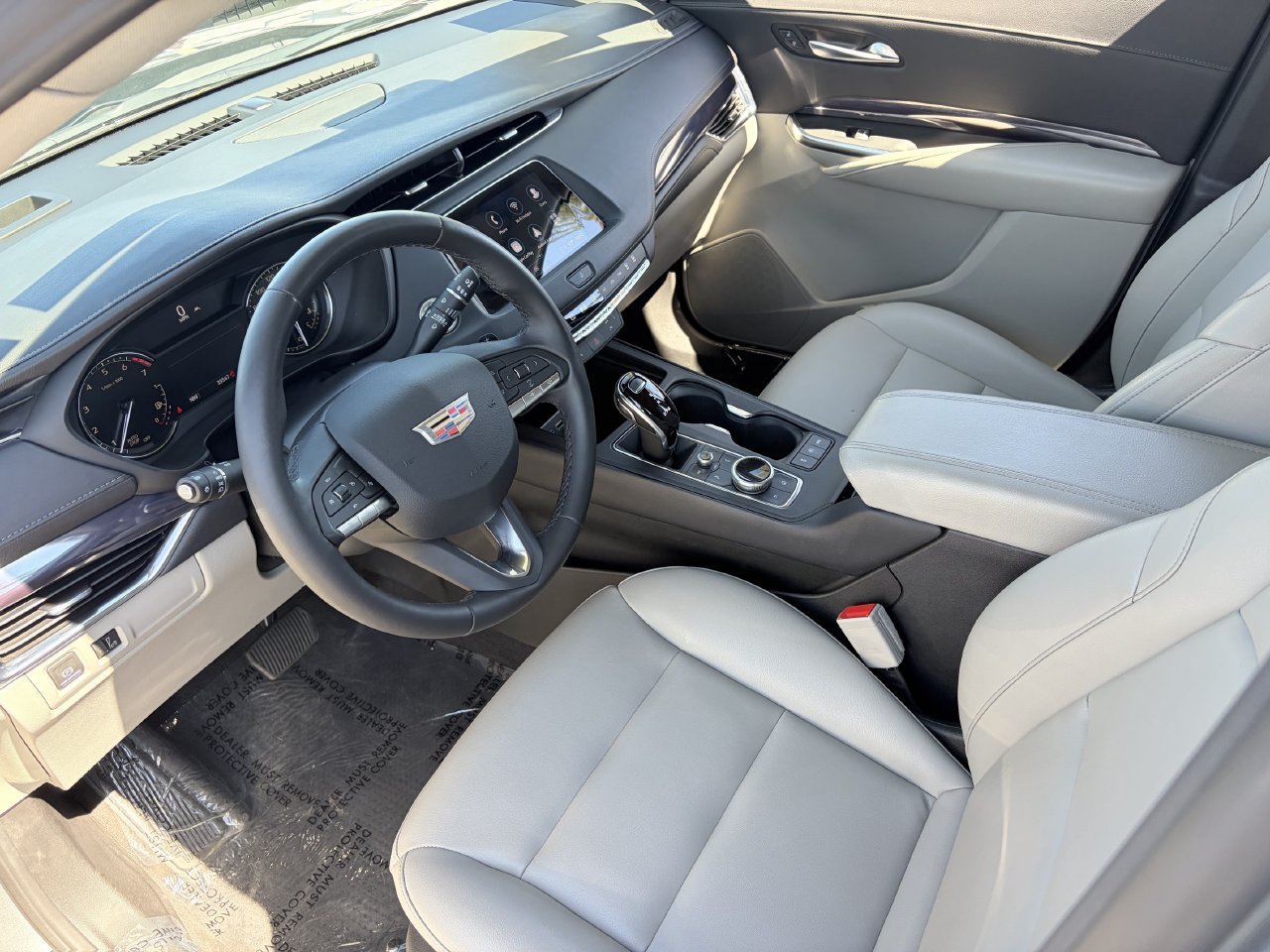 Certified 2023 Cadillac XT4 Luxury w/ Driver Awareness Package FWD image 19