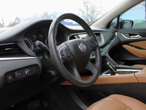 Used 2018 Buick Enclave Premium w/ Experience Buick Package image 16