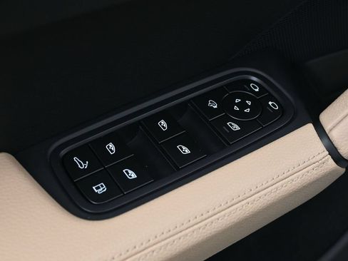 Certified 2026 Porsche Cayenne S AWD/4WD image 19