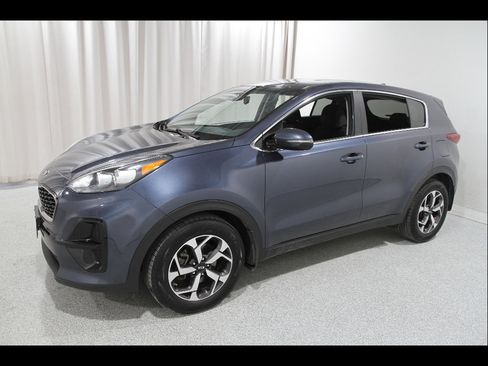 Used 2020 Kia Sportage LX w/ LX Popular Package image 3