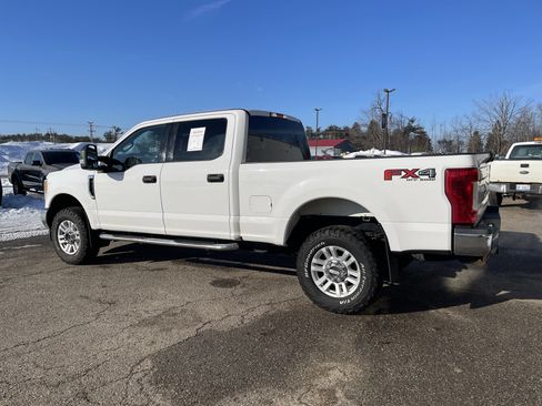 Used 2017 Ford F250 XLT w/ FX4 Off-Road Package image 5