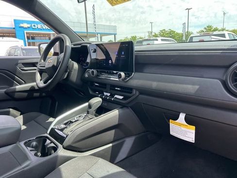 New 2026 Chevrolet Colorado W/T AWD/4WD image 32
