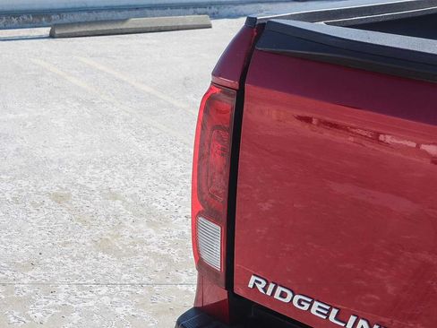 Used 2021 Honda Ridgeline Sport image 7