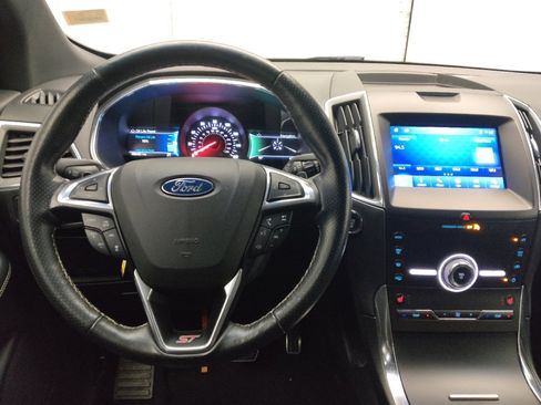 Used 2020 Ford Edge ST w/ Cold Weather Package image 22