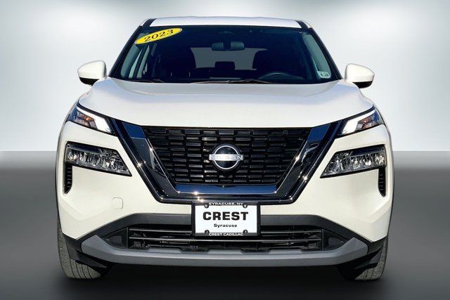 Used 2023 Nissan Rogue SV AWD/4WD image 2