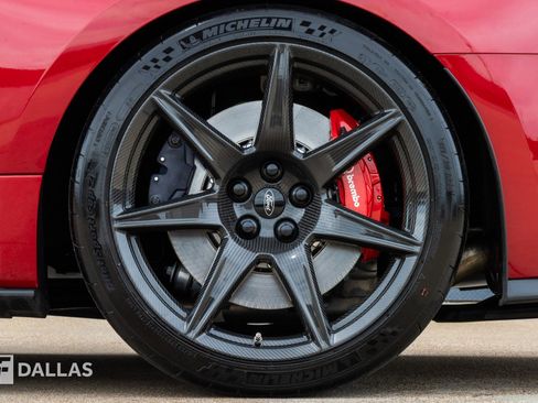 Used 2020 Ford Mustang Shelby GT500 w/ Carbon Fiber Track Pack RWD image 9