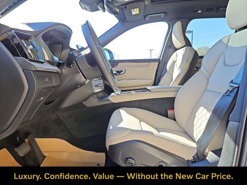 Certified 2026 Volvo XC90 B6 Plus w/ Protection Package Premier AWD/4WD image 11