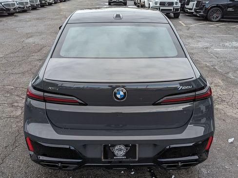 Used 2023 BMW 760i xDrive AWD/4WD image 8