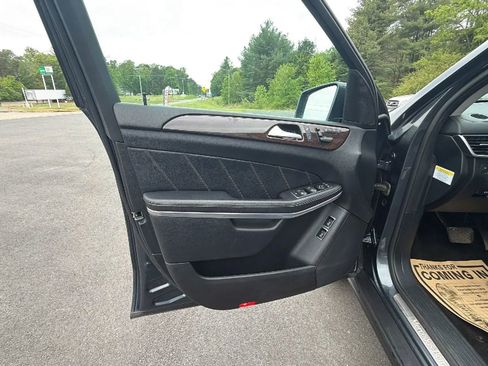 Used 2013 Mercedes-Benz GL 450 4MATIC image 16