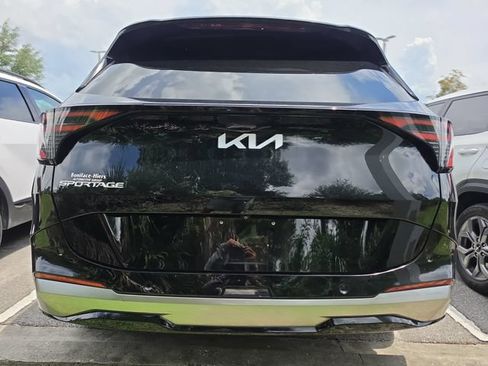 Certified 2026 Kia Sportage SX FWD image 5