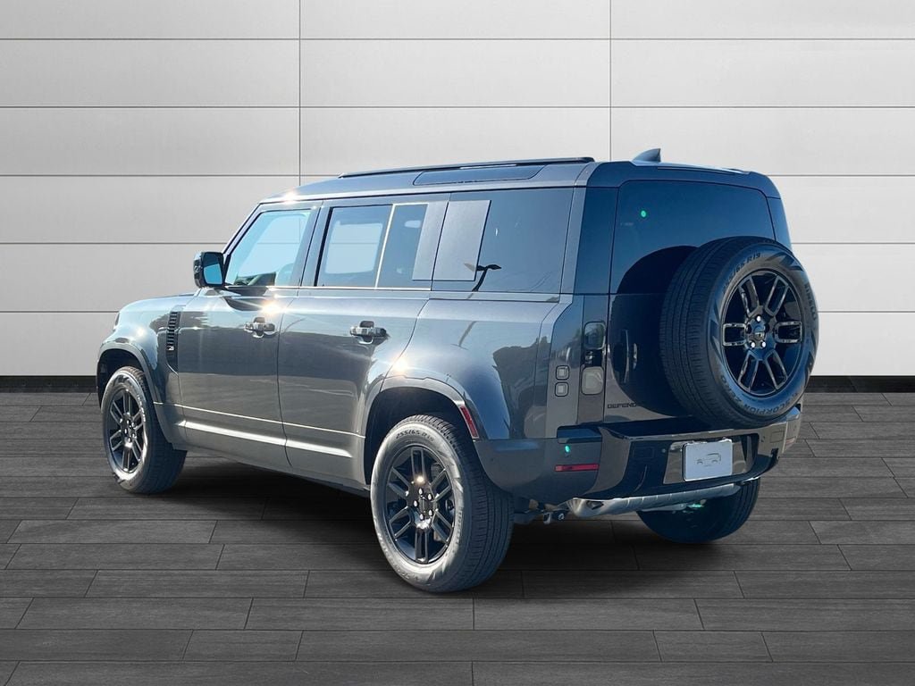 New 2026 Land Rover Defender 110 S AWD/4WD image 3