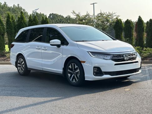 Used 2026 Honda Odyssey EX-L image 2