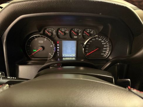 Used 2017 GMC Sierra 2500 Base 4x4 4dr Crew Cab LB w/ Sierra Convenience Package image 71