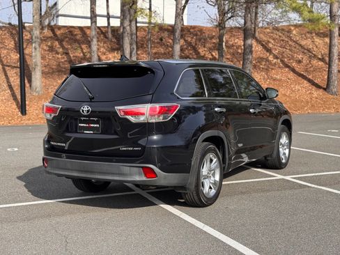 Used 2016 Toyota Highlander Limited image 12