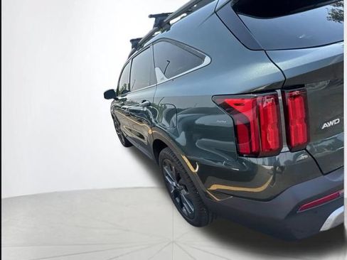 Certified 2022 Kia Sorento SX Prestige AWD/4WD image 8