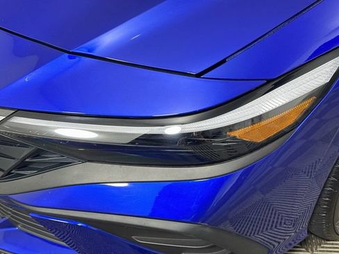 Certified 2025 Hyundai Elantra Sport FWD image 3