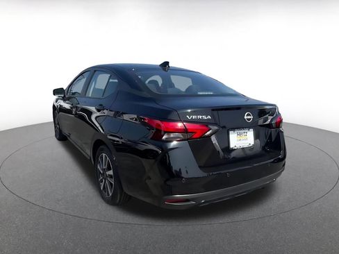 Used 2025 Nissan Versa SV image 11