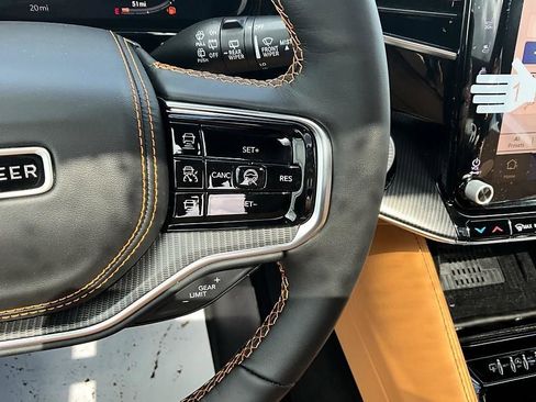 New 2026 Jeep Grand Wagoneer L Summit AWD/4WD image 35