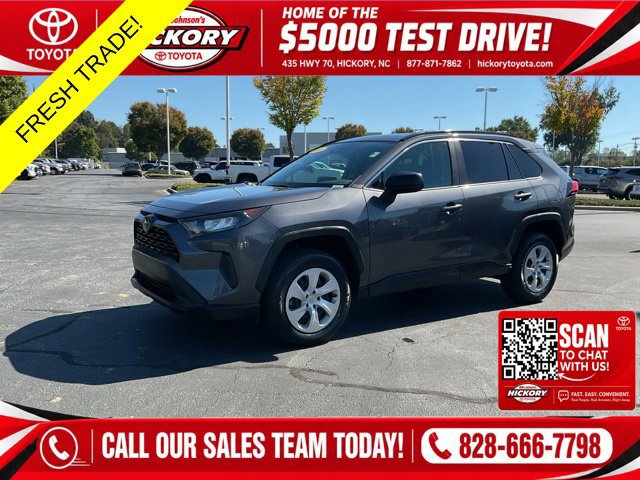 Used 2020 Toyota RAV4 LE FWD image 1
