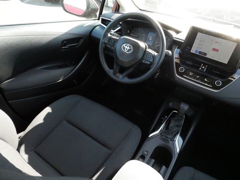 Certified 2024 Toyota Corolla LE image 9