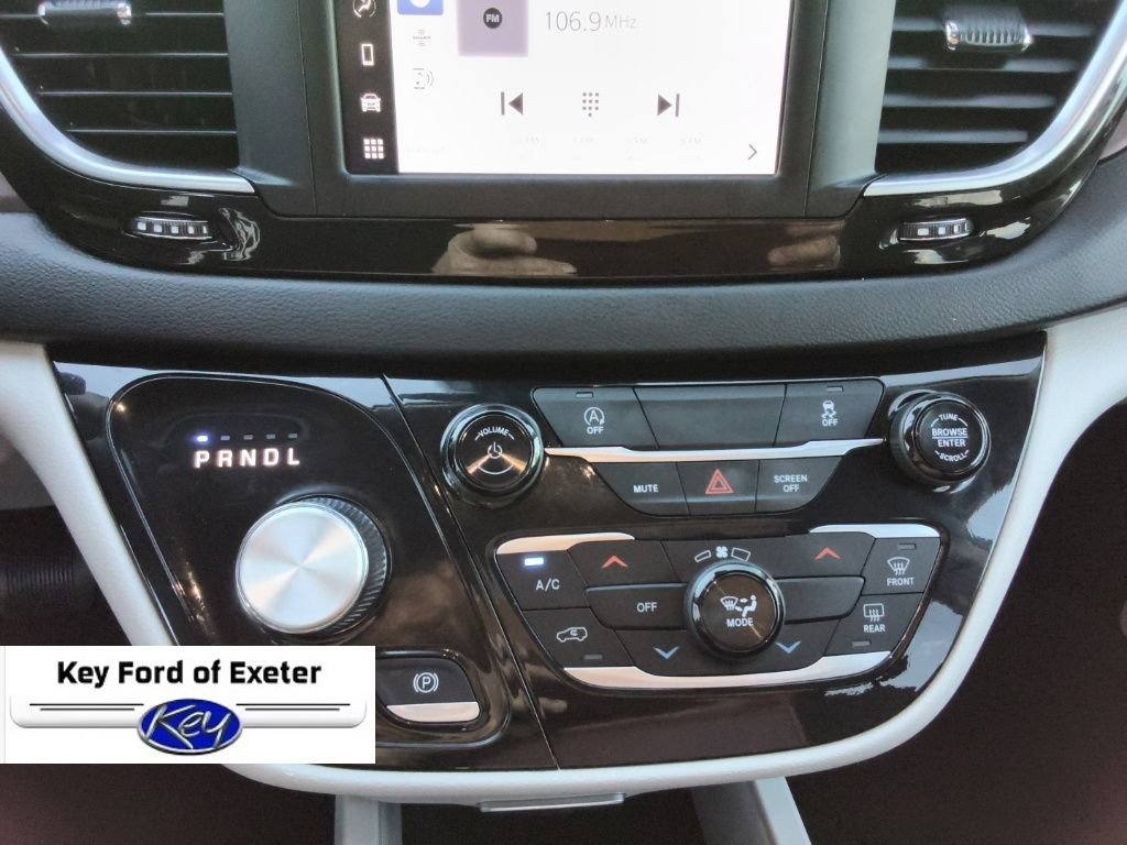 Used 2023 Chrysler Voyager LX FWD image 46