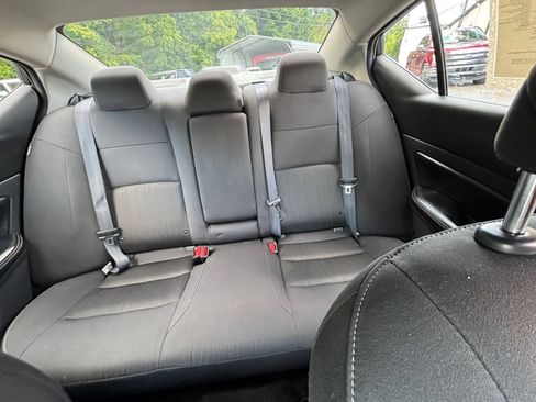 Used 2025 Nissan Altima 2.5 SV FWD image 32