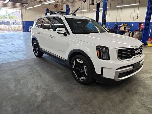 Certified 2025 Kia Telluride S AWD/4WD image 6