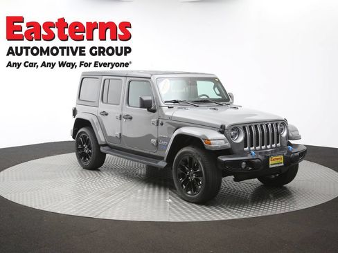 Used 2022 Jeep Wrangler Unlimited Sahara w/ Cold Weather Group AWD/4WD image 48
