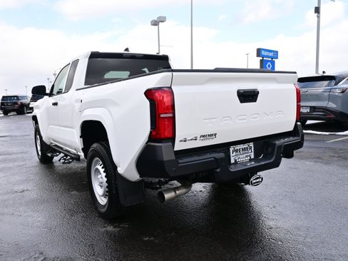 Used 2025 Toyota Tacoma SR w/ SR Upgrade Package image 6